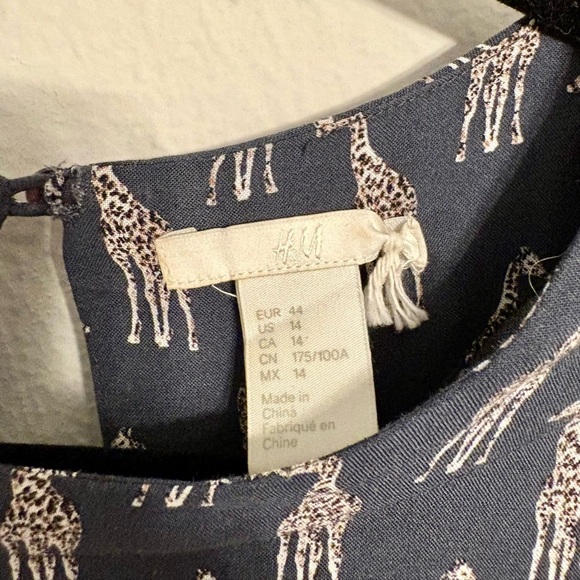 H&M Giraffe Pattern Dress - Picture 3 of 3
